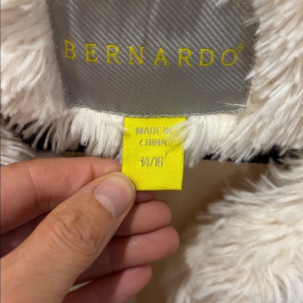 Bernardo Soft Cream fuzzy vest - Picture 6 of 8